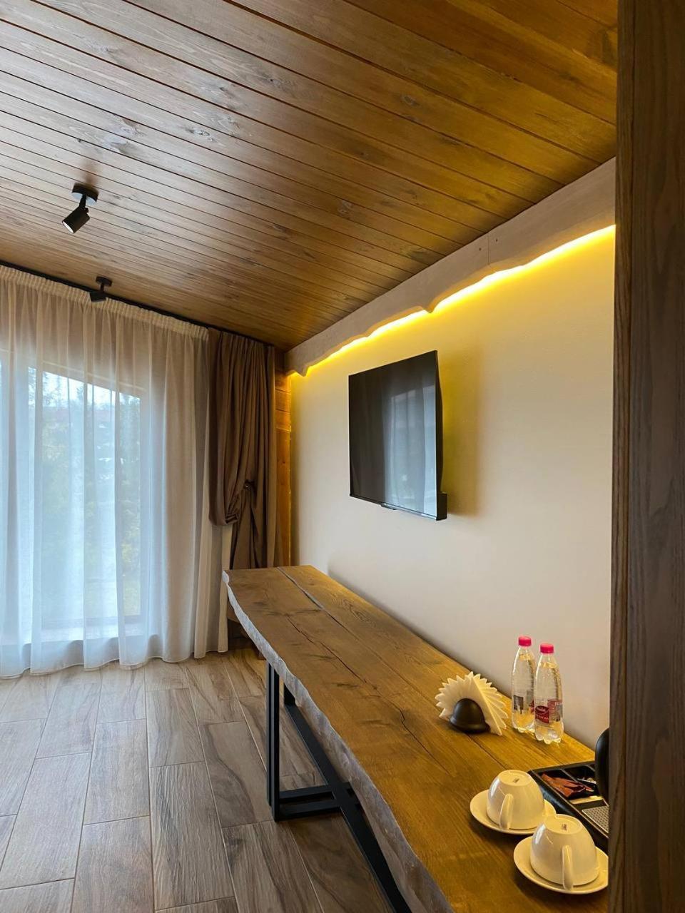 Отель Фільварок Кмитів Velyki Kosharishcha Экстерьер фото